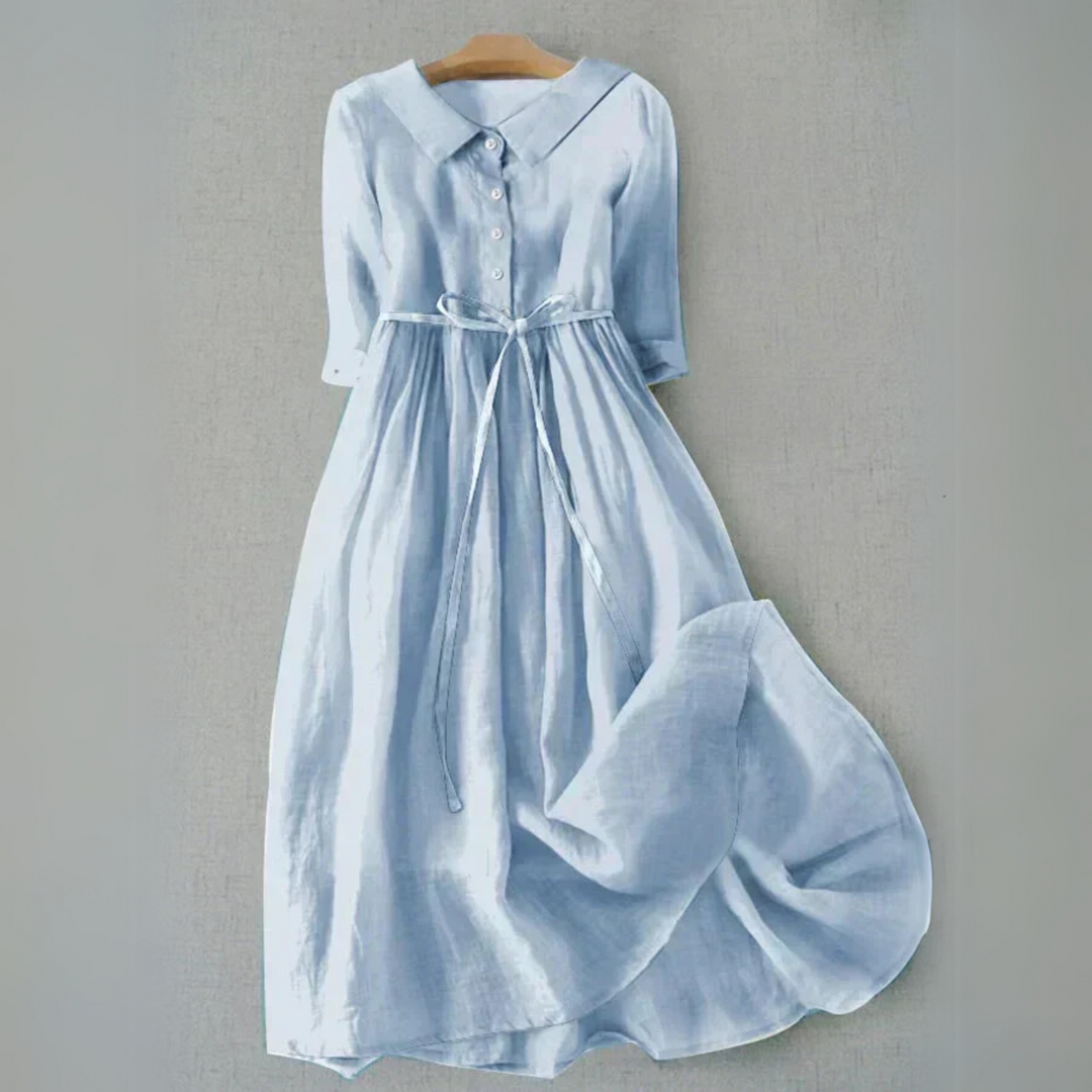 Elegant women's summer maxi dress with a relaxed fit, perfect for casual or dressed-up occasions.