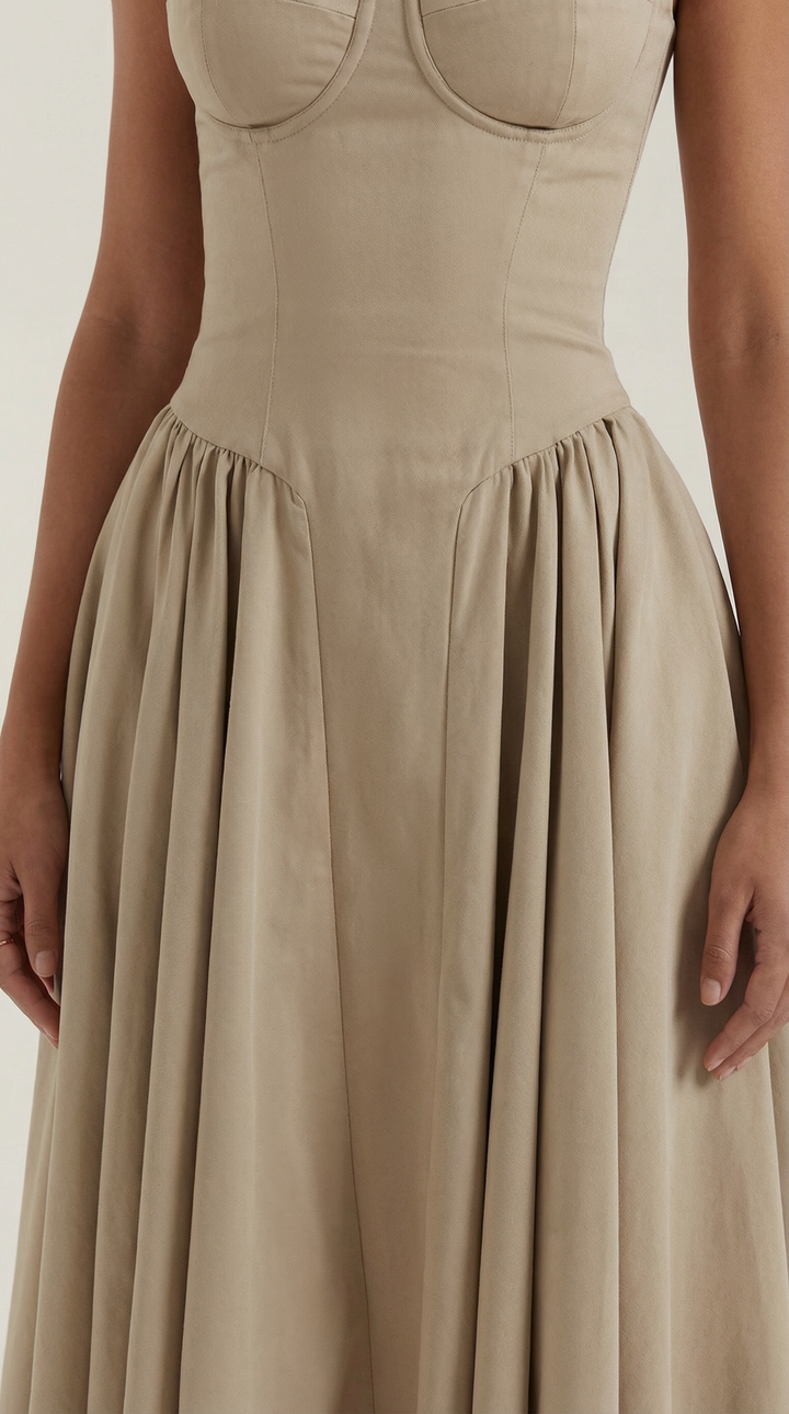 Elegant floral midi dress for women, with a sophisticated corset and sweetheart neck.