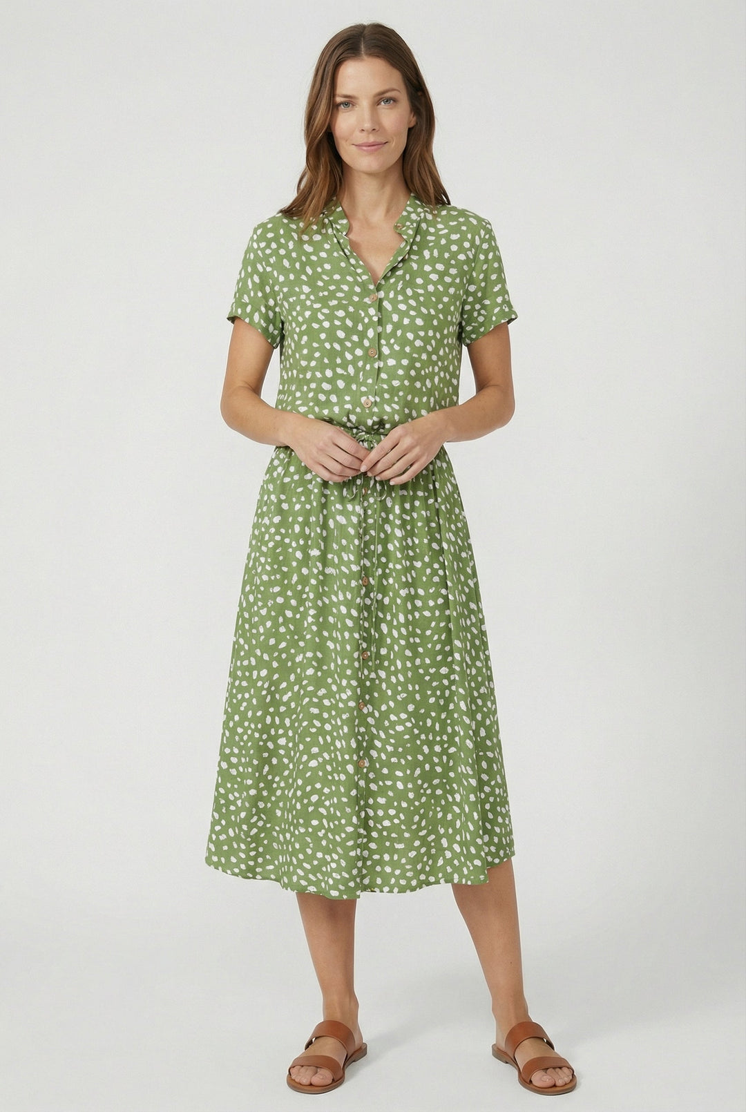 Day-to-evening women's floral midi dress with a defined waistband and flowy silhouette for summer.