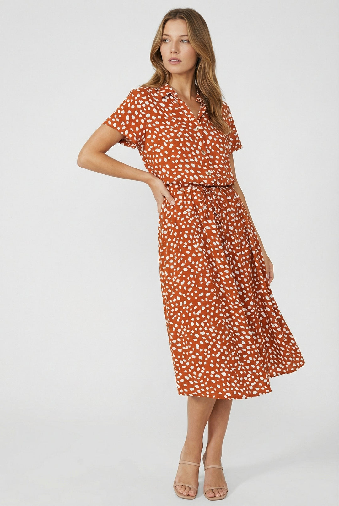 Elegant women's summer midi dress featuring a vibrant floral print and comfortable waistband.