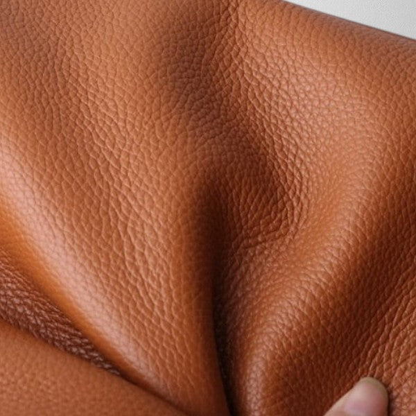 Sophisticated women's genuine leather shoulder bag for versatile and comfortable wear