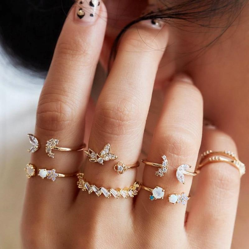 Unique handmade silver rings, stackable women's set. Artisan-crafted elegant jewelry accessory.