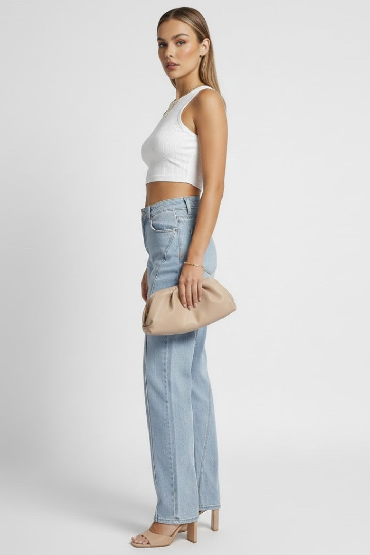 Blue denim high-waist straight-leg jeans for women, combining classic style and comfort