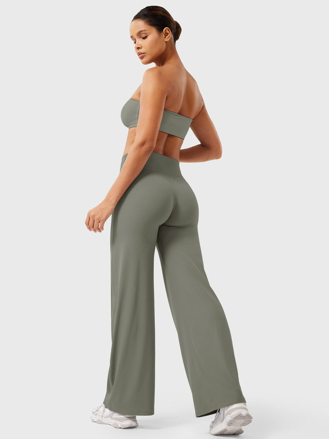 White women's high waist flared pants, summer casual, comfortable versatile and chic