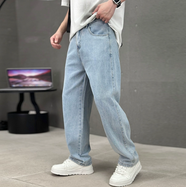 Loose fit straight leg denim jeans for women, ideal for comfortable and stylish summer casual wear.