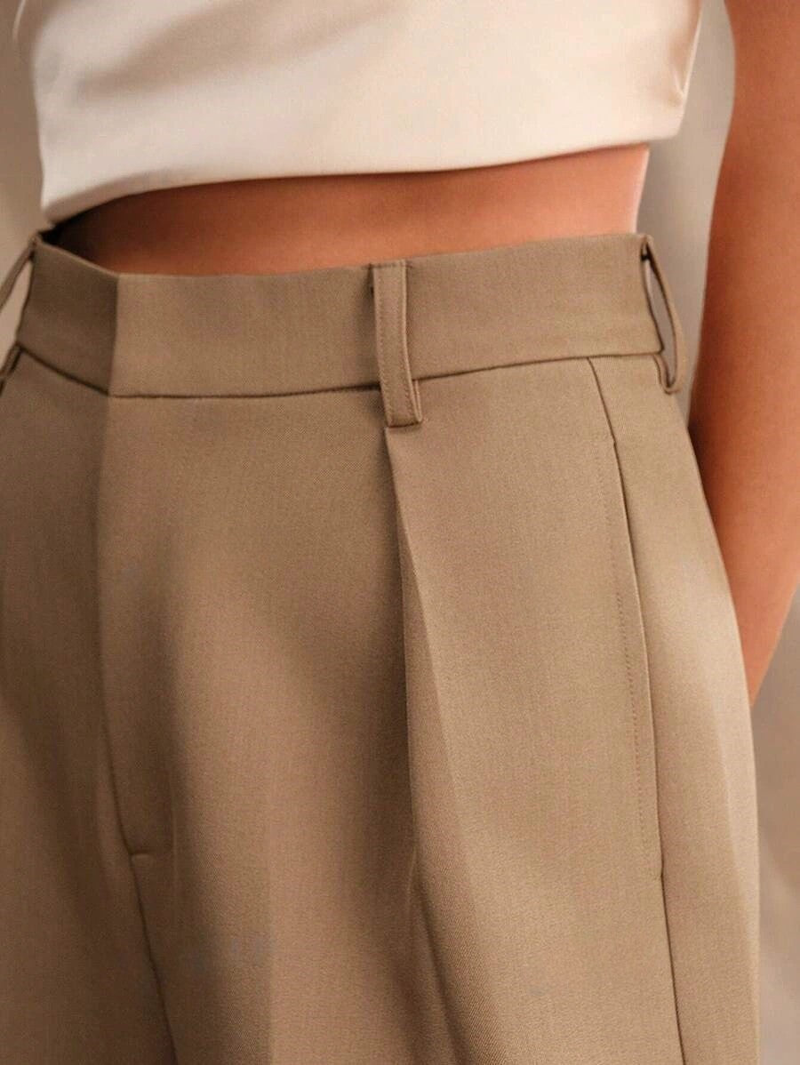 Comfortable yet elegant wide leg high waist pants for women, designed with a tailored, flattering cut.