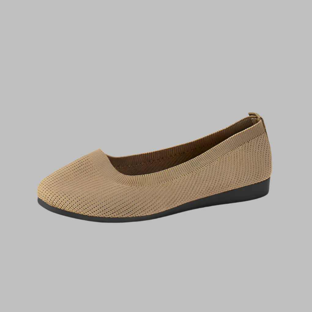 Detailed shot of the cushioned insole within women's orthopedic summer shoes, ensuring foot support.