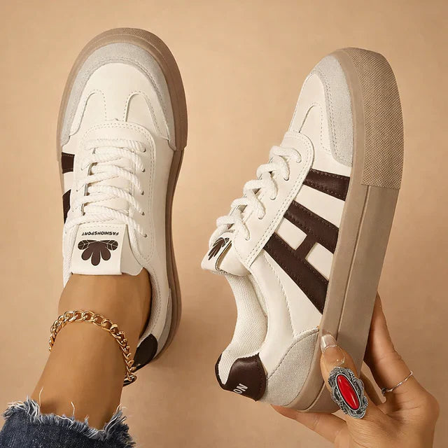 Stylish women's lightweight platform sneakers, perfect for comfortable all-season everyday wear.