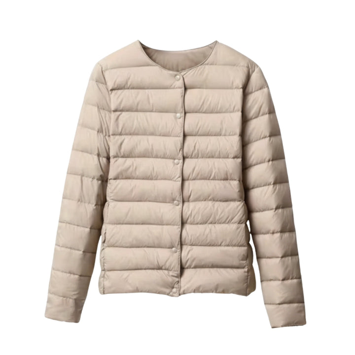 Stylish women's multicolor lightweight puffer jacket, diamond quilted for spring fashion