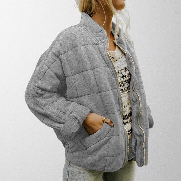 Women's lightweight quilted transitional jacket, Zelda style, perfect for casual seasonal wear.