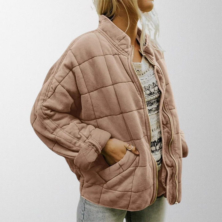 Fashionable women's Zelda quilted jacket, lightweight outerwear for transitional weather.