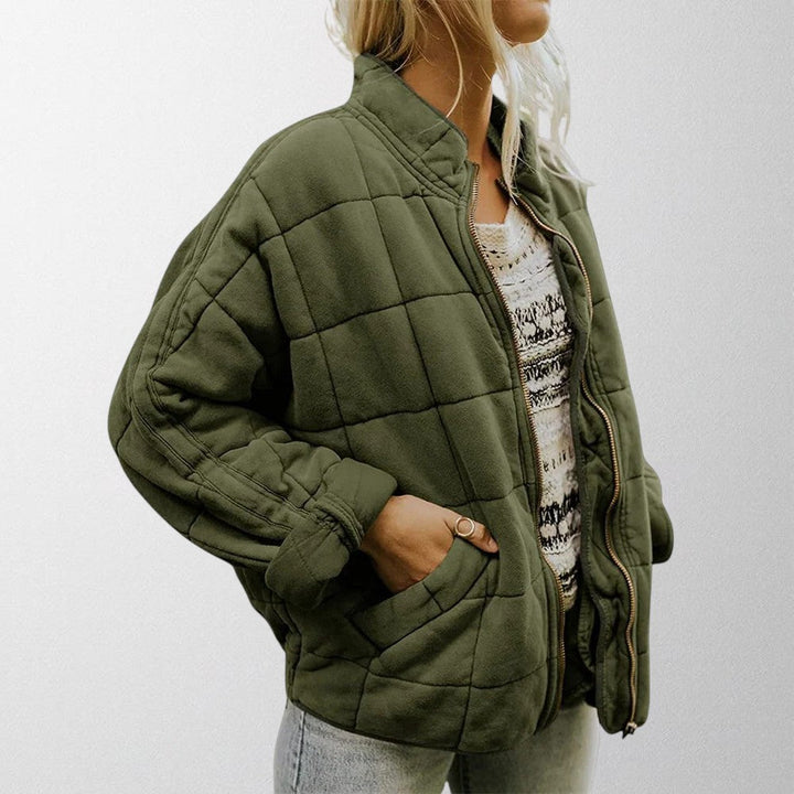 Versatile Zelda women's jacket: a stylish, lightweight, quilted outerwear piece.