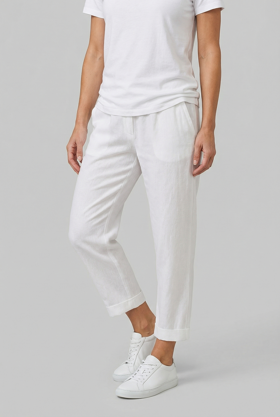 Breathable lightweight women's straight-leg trousers, perfect for summer casual fashion.