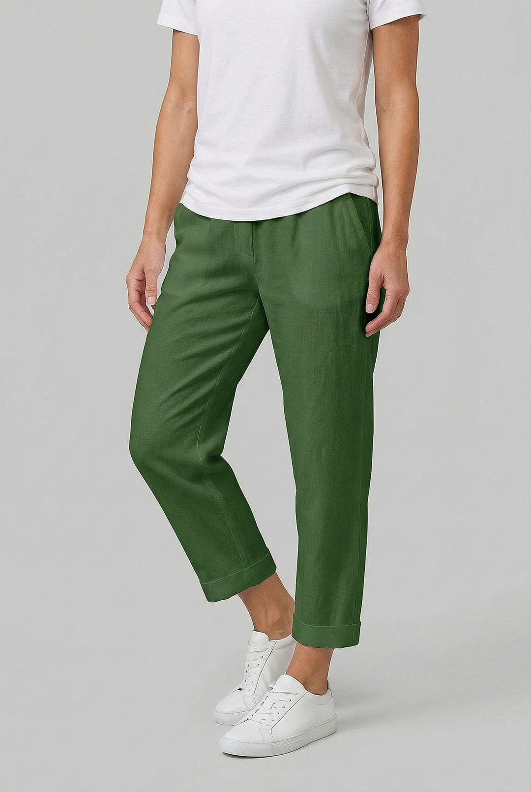 Effortless casual style: women's lightweight straight-leg trousers, breathable & comfortable for daily wear.