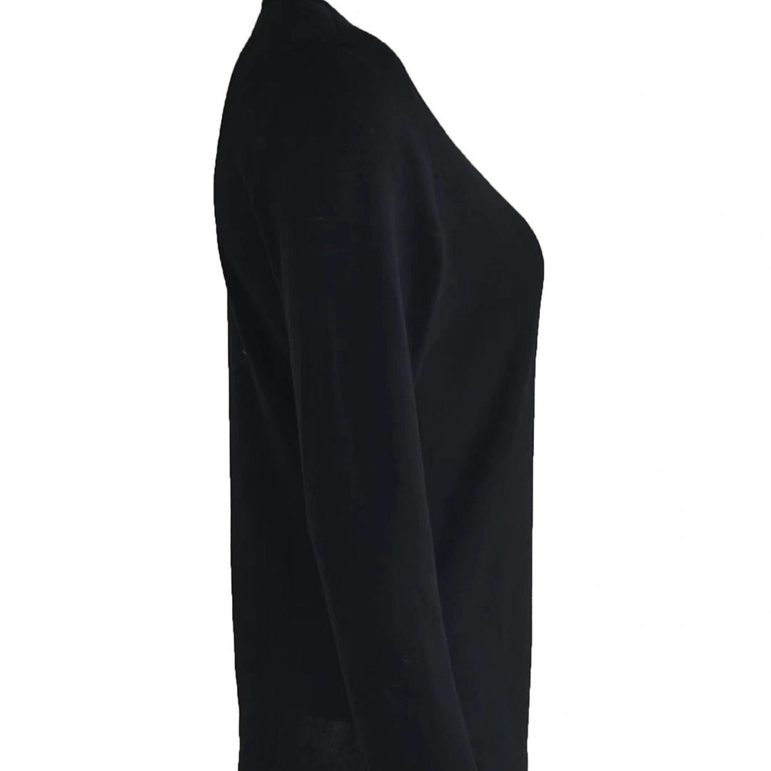 Women's long sleeve V-neck top with button detail, a comfortable and stylish essential for daily fashion.