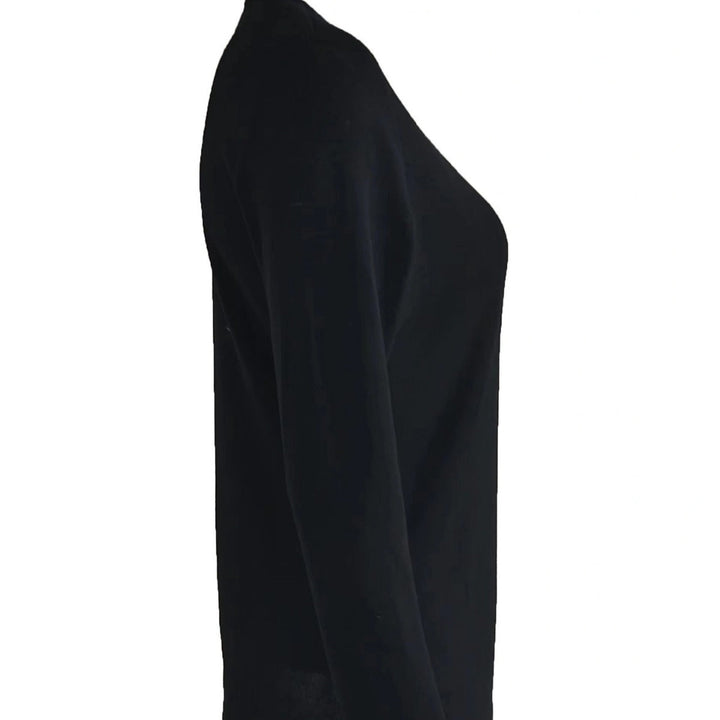 Women's long sleeve V-neck top with button detail, a comfortable and stylish essential for daily fashion.