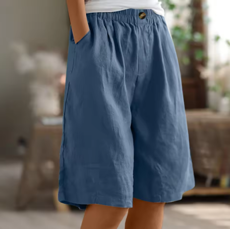 Stylish women's casual shorts, loose-fitting with an elastic high-waist for ultimate comfort.