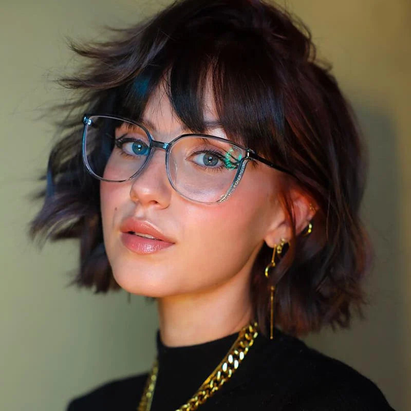 Elegant women's magnifying glasses with a luxurious frame, ensuring comfortable fit & timeless style.