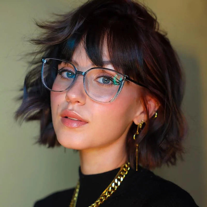 Elegant women's magnifying glasses with a luxurious frame, ensuring comfortable fit & timeless style.