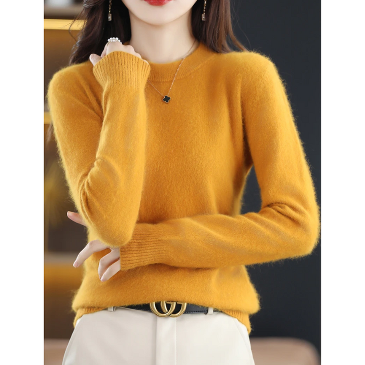Luxurious round neck pullover for women, soft & fashionable, perfect for autumn & winter comfort.