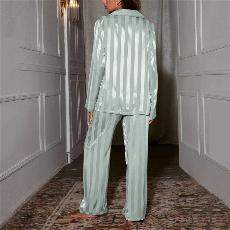 Comfortable women's sleepwear set, elegant design for relaxed evenings.
