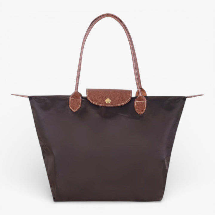 Secure women's luxury shoulder bag with reliable zip. Stylish & spacious for daily essentials.
