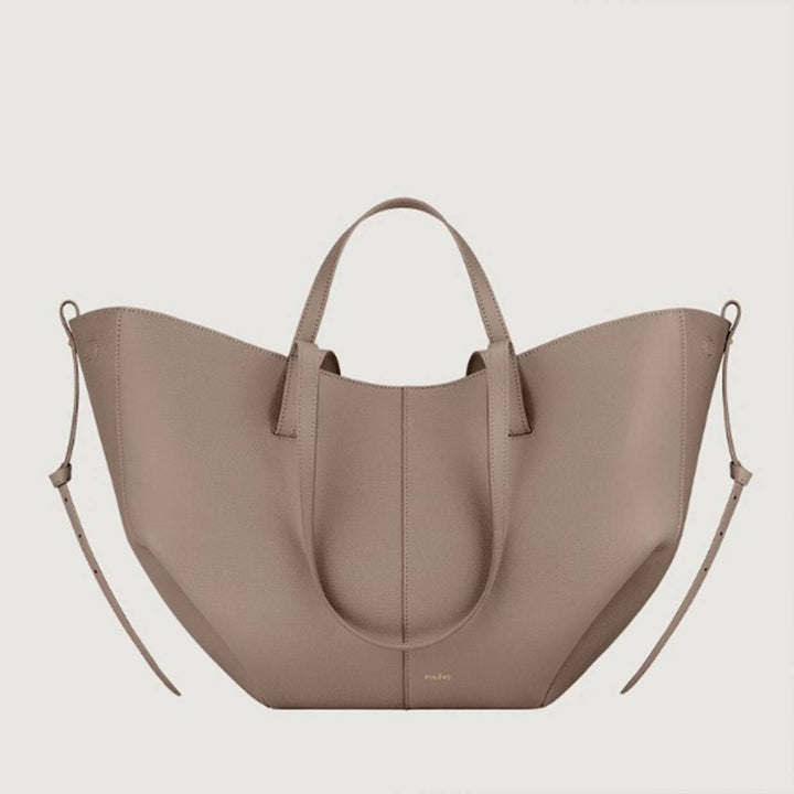 Sophisticated women's everyday handbag in burgundy, a stylish accessory for any modern outfit