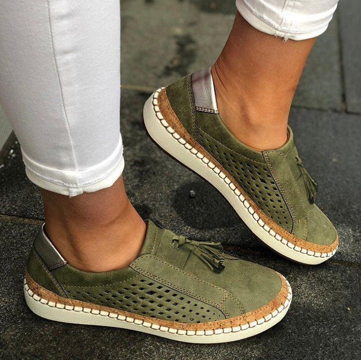 Stylish women's slip-on sandals, orthopaedic design with arch support for ultimate comfort and summer wear.