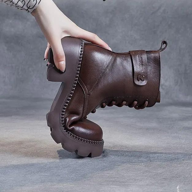 Women's orthopedic ankle boots for all-day comfort & support, perfect for fall & winter healthy feet.