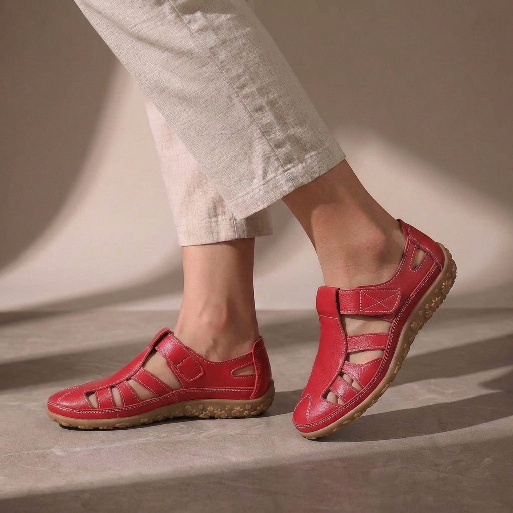 Everyday women's orthopedic sandals, closed-toe design offering foot support & comfort.