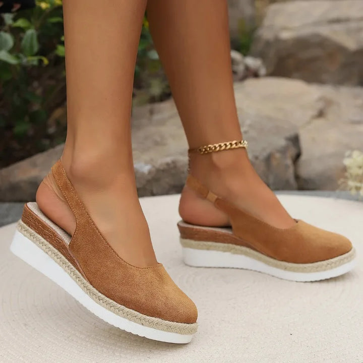 Women's orthopedic comfort loafers in a breathable fabric, ideal for daily wear.