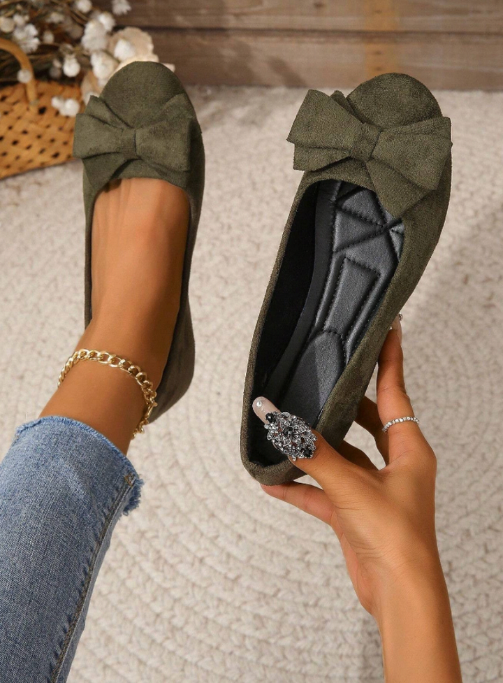 Close-up of women's breathable orthopedic loafers, highlighting arch support and comfort features