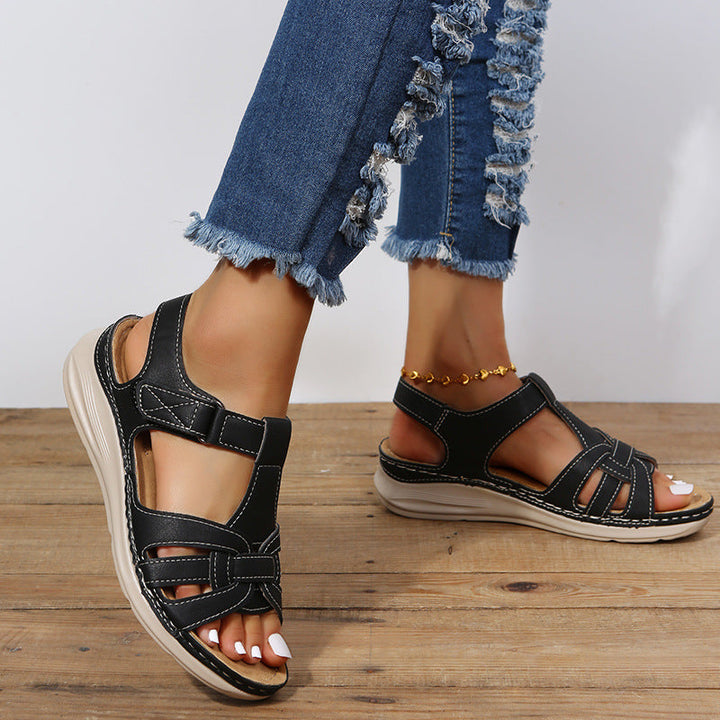 Stylish women's summer sandals, orthopedic & adjustable for casual outings. Enjoy supportive, comfortable footwear.