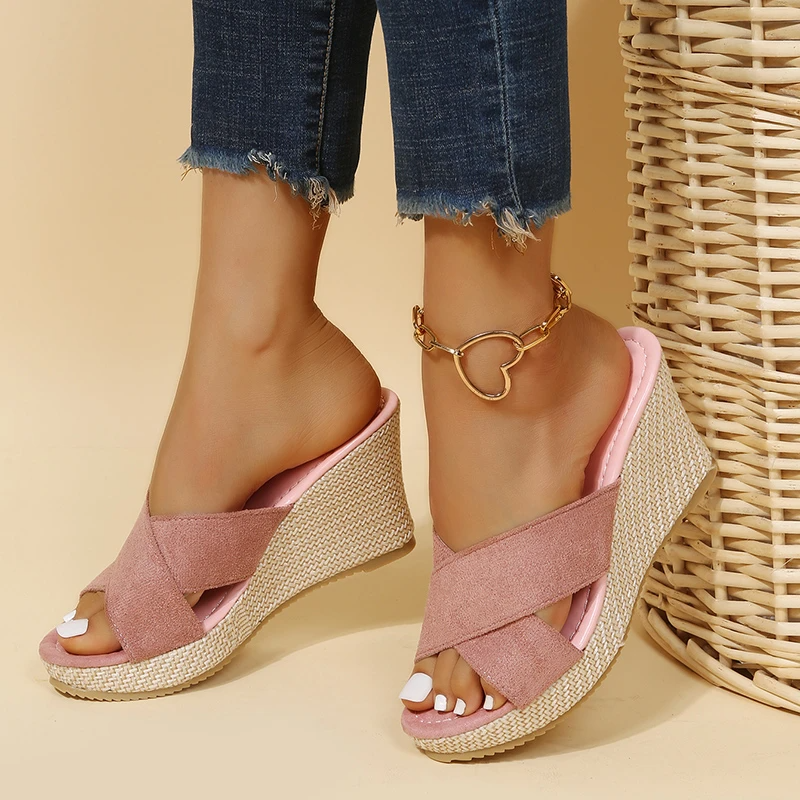 Comfortable women's walking sandals, orthopedic arch support. Great for summer, casual wear & support.