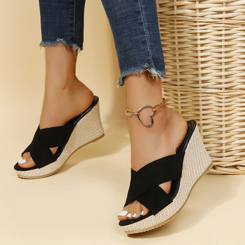 Orthopedic women's sandals with exceptional arch support for comfort & pain relief. Stylish summer footwear.