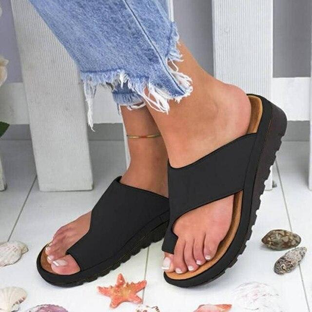 Lightweight women's orthopedic slip-on sandals, featuring toe & arch support for all-day summer comfort.