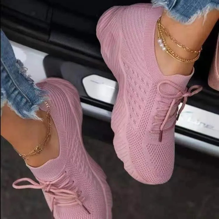 Breathable women's orthopedic footwear, ensuring daily comfort and foot health for active women.