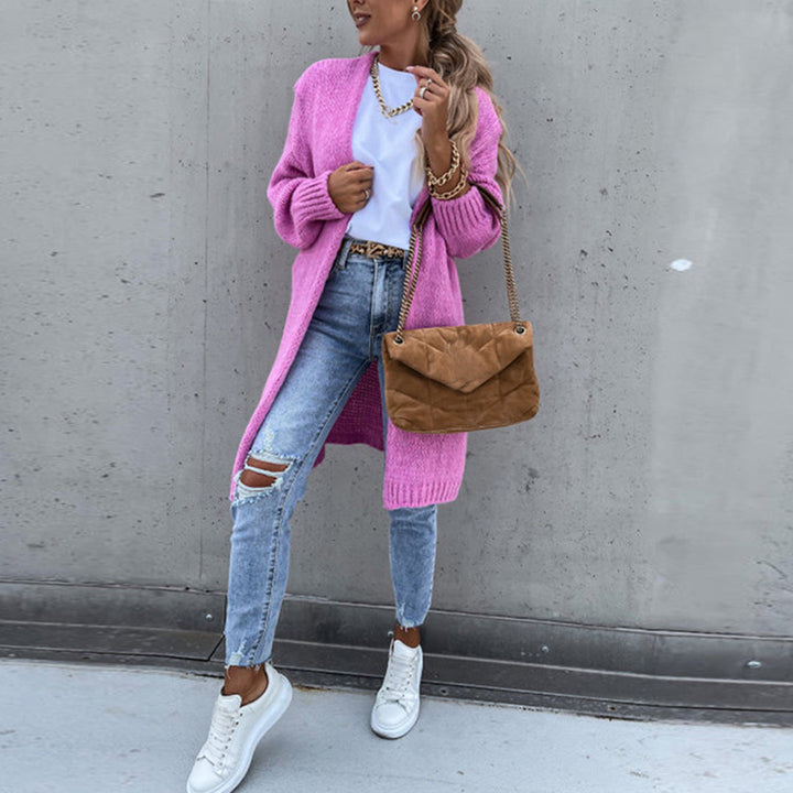 Cozy women's oversized long duster cardigan in a beautiful knit, perfect for comfortable fashion.