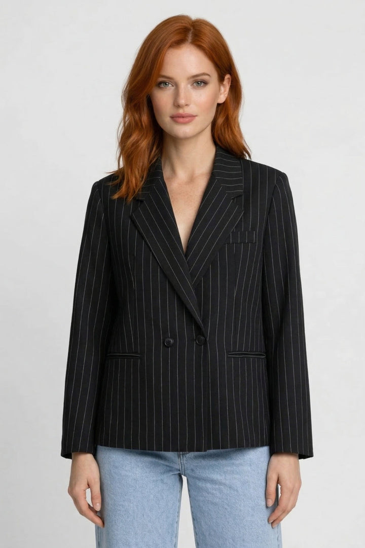 Elegant women's double-breasted pinstripe blazer. Oversized fit, ideal for professional office fashion & smart casual outfits.
