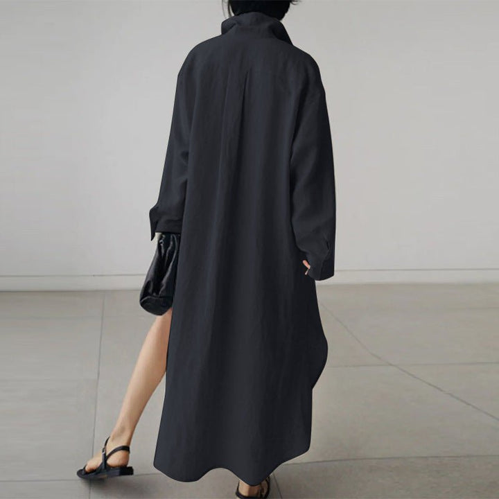 Comfortable women's oversized shirt dress with a relaxed fit, ideal for effortless casual style in summer. Breathable.