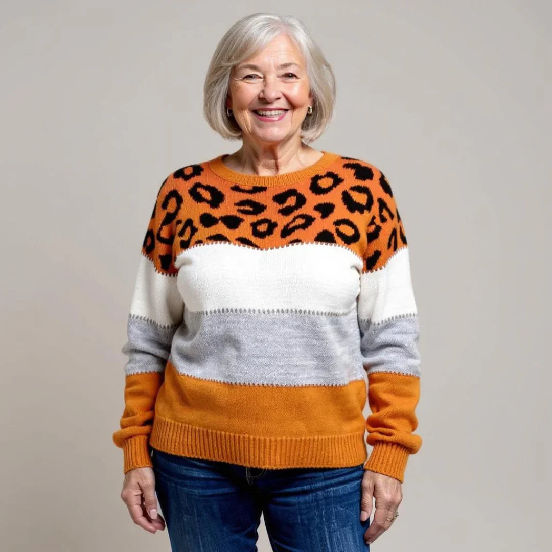 Casual and chic Pascaline women's top: soft leopard print knitwear, long sleeve