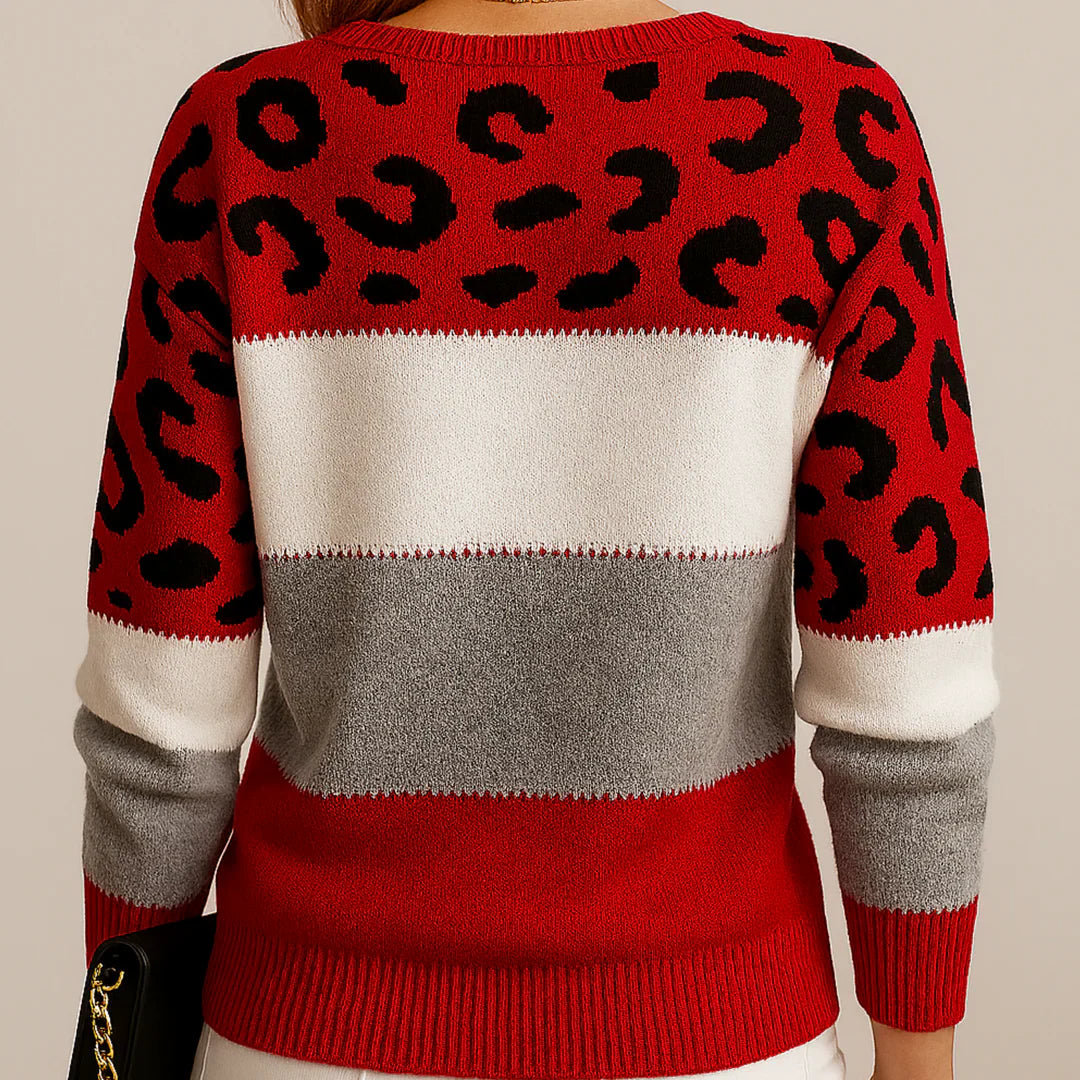 Comfortable Pascaline women's sweater, featuring a chic leopard print design