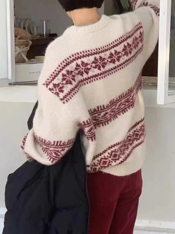 Comfortable ladies top: a patterned crewneck knit sweater, perfect for seasonal layering