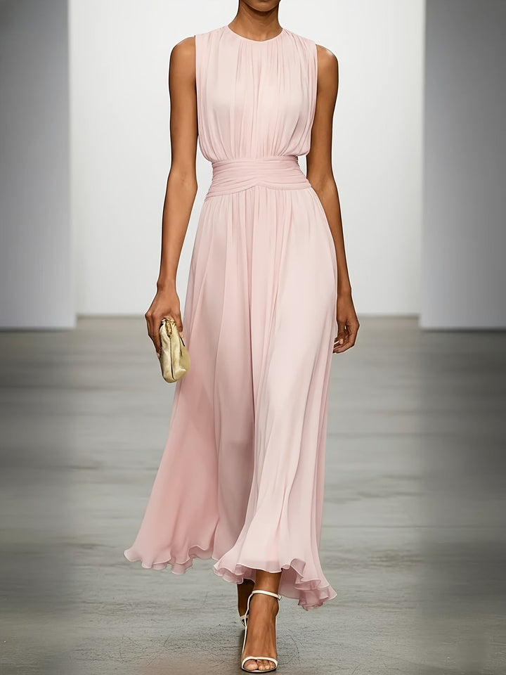 Chic women's formal evening gown: pleated maxi dress, ruched waist, ideal for parties.