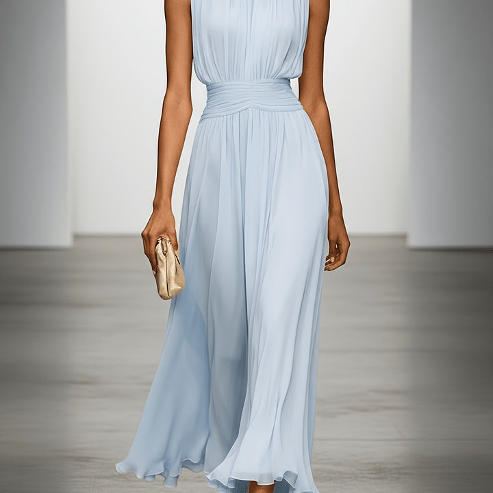 Summer party women's pleated maxi dress featuring a chic ruched waist & sleeveless design.