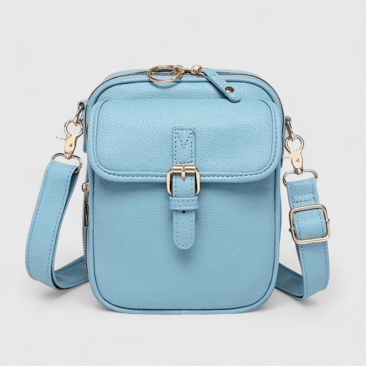 Women's casual shoulder bag, an essential everyday accessory for spring and summer outfits.
