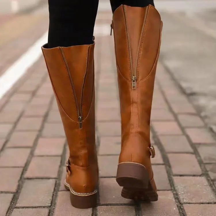 Casual women's leather boots with ankle support, perfect for orthopedic comfort