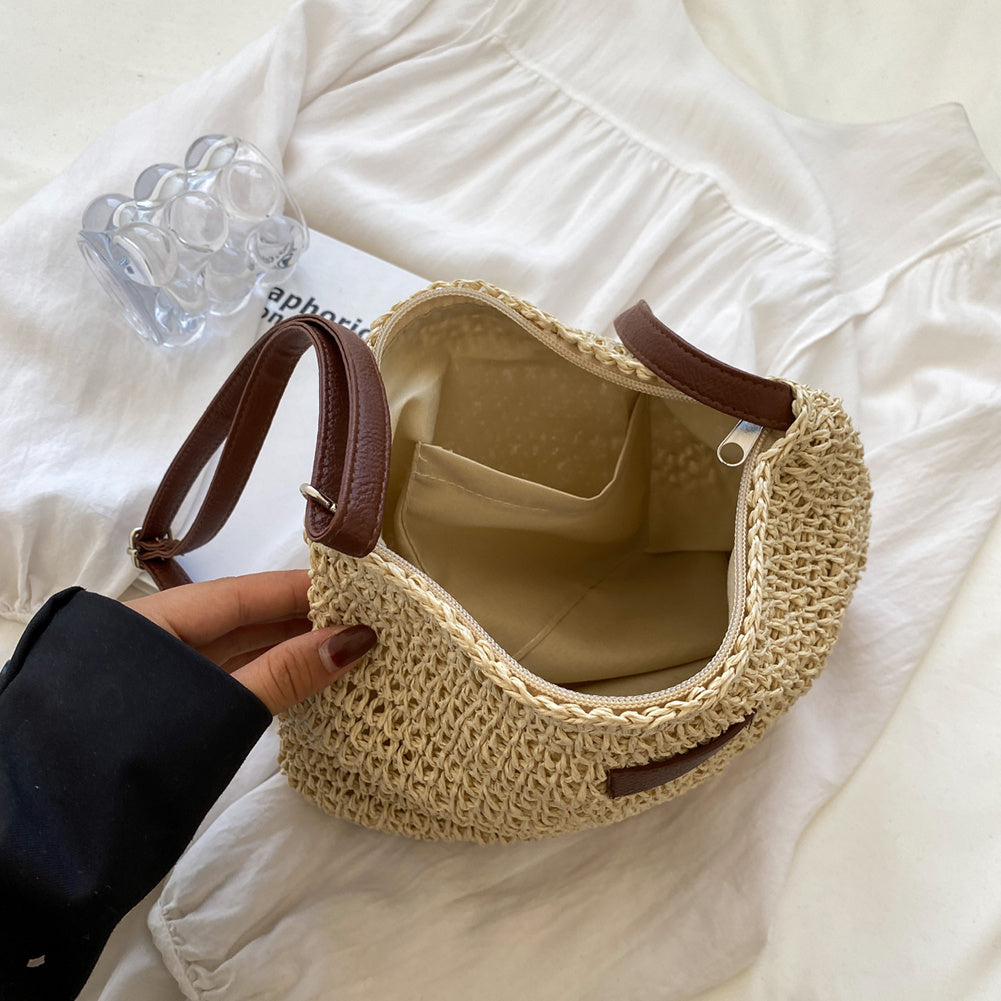 Beige women's shoulder bag, a relaxed everyday accessory for casual fashion