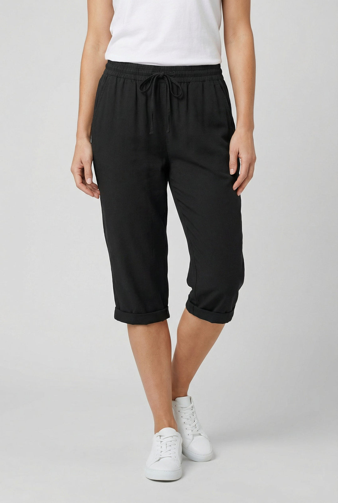 Women's casual summer capris, relaxed fit, elastic waist for a perfect fit, and functional pockets.