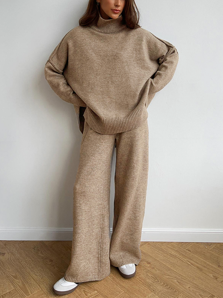 Women's relaxed fit spring lounge set in light colors, perfect for summer comfort and casual chic.